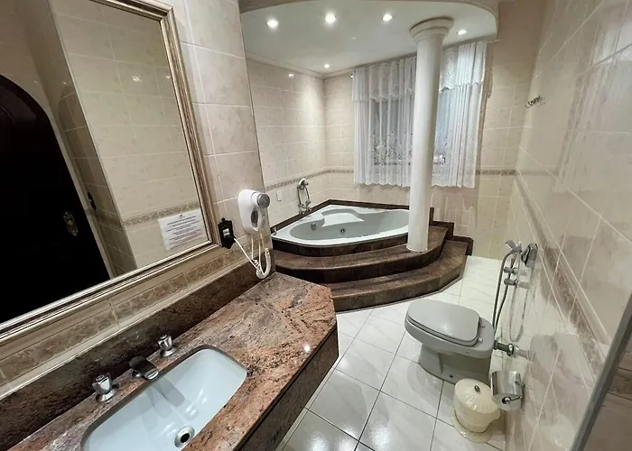 Biazi Paradise Hotel